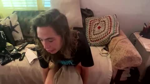 Snapshot of yanyanpixie chatting on 10-12-25, 05:45 yanyanpixie online show from 10-12-25, 05:45