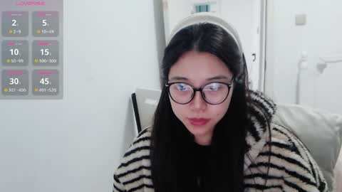 Snapshot of yaoyaoliu chatting on 04-05-26, 11:51 yaoyaoliu online show from 04-05-26, 11:51