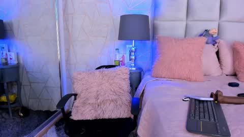 Yara Bliss  online show from 02-03-26, 06:35