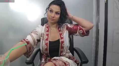 Snapshot of yaraxcox chatting on 07-05-26, 06:20 Yara online show from 07-05-26, 06:20