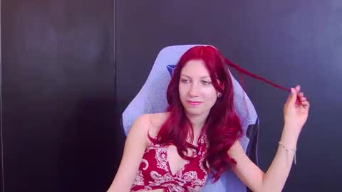 Snapshot of yasemina_ chatting on 05-07-26, 10:26 Yase online show from 05-07-26, 10:26
