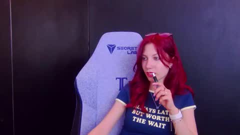 Snapshot of yasemina_ chatting on 05-15-26, 10:06 Yase online show from 05-15-26, 10:06