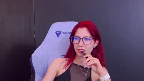 Snapshot of yasemina_ chatting on 05-27-26, 12:07 Yase online show from 05-27-26, 12:07