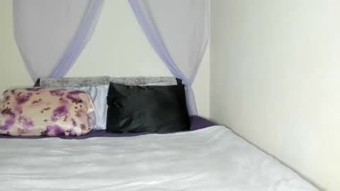 Snapshot of yasminayazzie chatting on 09-24-25, 04:54 Yasmina online show from 09-24-25, 04:54