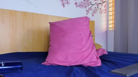 Snapshot of yasminn_scott chatting on 03-04-25, 03:15 Yasminn Scott online show from 03-04-25, 03:15