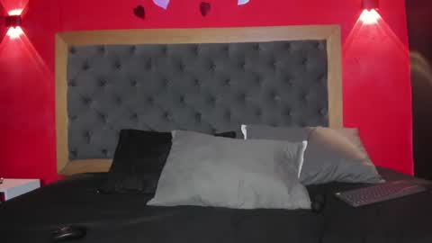 YAYA online show from 04-16-26, 04:57