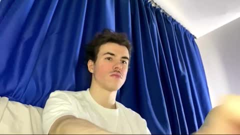 Snapshot of yayay333 chatting on 02-19-26, 11:17 yayay333 online show from 02-19-26, 11:17