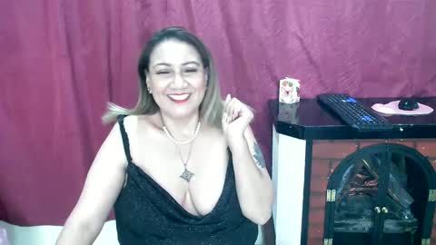 Snapshot of yayita_mature chatting on 02-21-25, 03:54 yayita online show from 02-21-25, 03:54