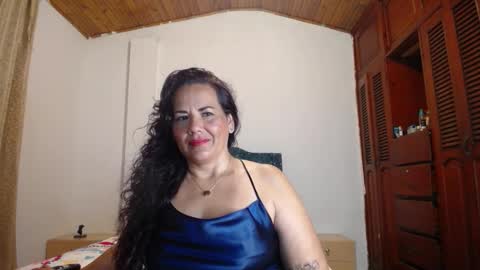 Snapshot of yazmin_mature chatting on 11-22-25, 10:31 Jasmin online show from 11-22-25, 10:31