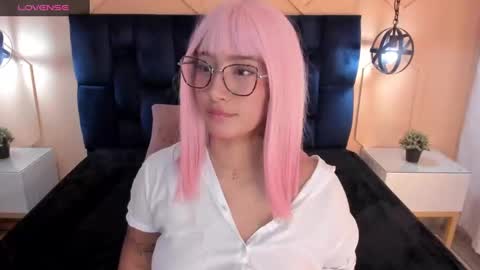 Snapshot of yazmin_rouse chatting on 01-08-25, 01:31 Yazmin online show from 01-08-25, 01:31