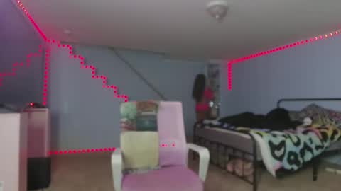 Yazmin Royal online show from 12-11-24, 02:33