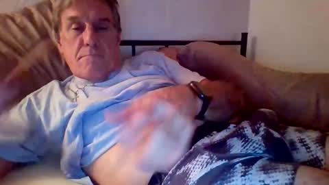 Snapshot of yeah_baby6988 chatting on 11-12-25, 06:36 yeah_baby6988 online show from 11-12-25, 06:36