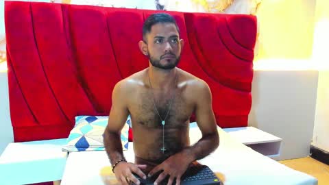 Yeferson online show from 10-24-25, 01:03