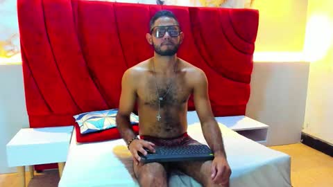 Yeferson online show from 10-24-25, 07:43