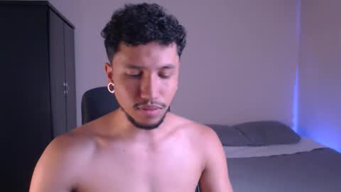 Snapshot of yeff_stone chatting on 09-24-25, 01:42 yeff online show from 09-24-25, 01:42