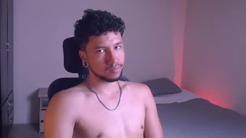 Snapshot of yeff_stone chatting on 09-26-25, 01:09 yeff online show from 09-26-25, 01:09