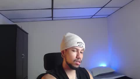 Snapshot of yeff_stone chatting on 11-09-25, 01:37 yeff online show from 11-09-25, 01:37