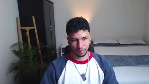 Snapshot of yeff_stone chatting on 03-19-26, 12:25 yeff online show from 03-19-26, 12:25
