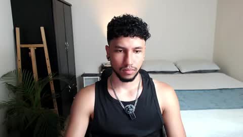Snapshot of yeff_stone chatting on 04-21-26, 12:23 yeff online show from 04-21-26, 12:23