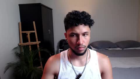 Snapshot of yeff_stone chatting on 04-26-26, 01:47 yeff online show from 04-26-26, 01:47