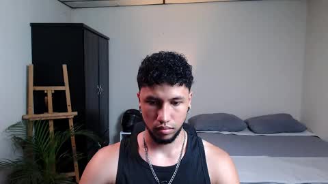 Snapshot of yeff_stone chatting on 04-30-26, 01:12 yeff online show from 04-30-26, 01:12