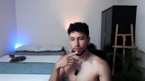 Snapshot of yeff_stone chatting on 05-21-26, 01:12 yeff online show from 05-21-26, 01:12