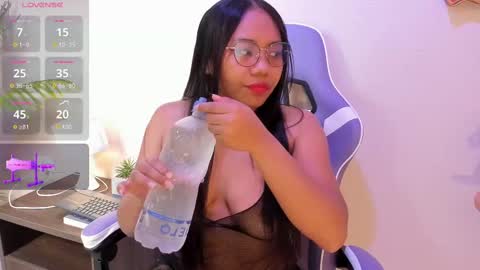 Snapshot of yeika_foxy chatting on 02-25-25, 11:19 yeika_foxy online show from 02-25-25, 11:19