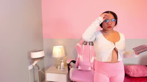 Snapshot of yeika_foxy chatting on 10-29-25, 11:01 yeika_foxy online show from 10-29-25, 11:01