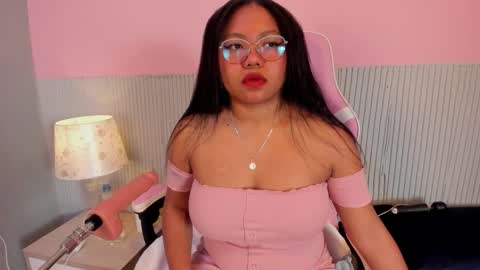 Snapshot of yeika_foxy chatting on 11-18-25, 11:14 yeika_foxy online show from 11-18-25, 11:14