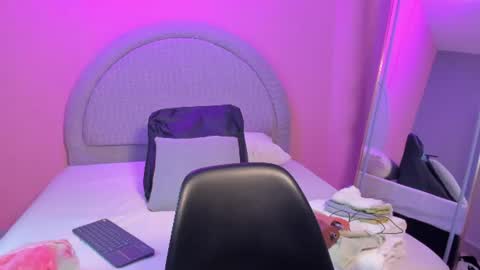 Snapshot of yeika_foxy chatting on 06-26-26, 11:47 yeika_foxy online show from 06-26-26, 11:47