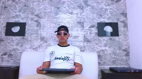 Yeison online show from 11-12-25, 10:15