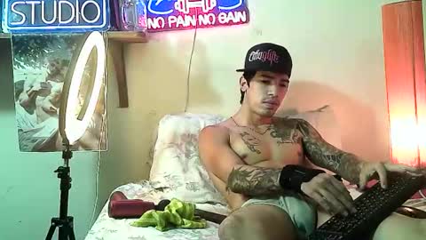 yeisoncastellanos1999 online show from 02-21-26, 07:59