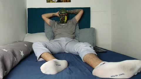 yeisongomezz online show from 12-19-25, 06:04