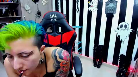 Yelena online show from 12-10-24, 09:33