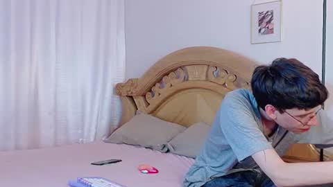 yeremmy_twink online show from 07-18-26, 08:45