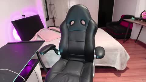 Snapshot of yesie_hot2 chatting on 09-23-25, 01:41 yesie_hot2 online show from 09-23-25, 01:41