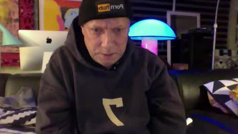 Snapshot of yessex247 chatting on 02-19-25, 02:01 yessex247 online show from 02-19-25, 02:01