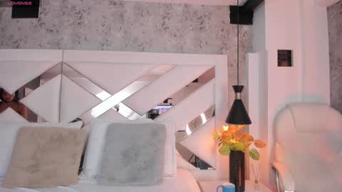 Yessica online show from 02-04-25, 12:33