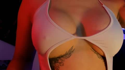 Snapshot of yessikrabbit1 chatting on 01-09-25, 11:02 Independent model online show from 01-09-25, 11:02