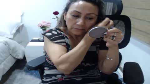 Snapshot of yessilatin chatting on 05-20-26, 02:07 jessy online show from 05-20-26, 02:07