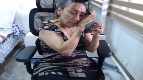 Snapshot of yessilatin chatting on 05-20-26, 07:20 jessy online show from 05-20-26, 07:20