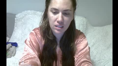 Snapshot of yesyoucanjustdoit chatting on 02-05-26, 04:44 Kira online show from 02-05-26, 04:44