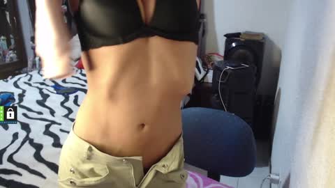 Snapshot of yeyefashon210 chatting on 12-11-24, 12:54 Andrea online show from 12-11-24, 12:54