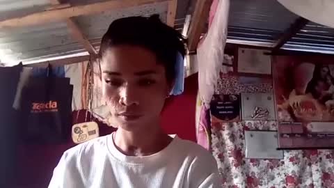 Snapshot of yhanie08 chatting on 01-15-25, 07:15 Sweet Yhanie online show from 01-15-25, 07:15