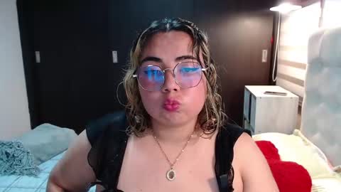 hii i am yini online show from 02-27-26, 04:56