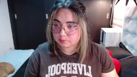 hii i am yini online show from 03-09-26, 01:09