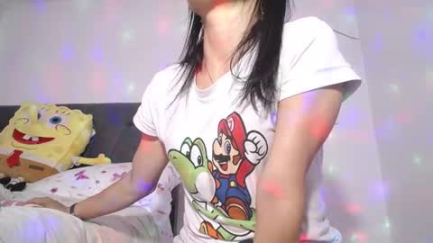 Snapshot of yinn_silver chatting on 01-28-25, 06:49 Yiny online show from 01-28-25, 06:49