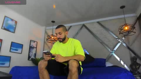 Yiyo online show from 01-18-25, 04:26