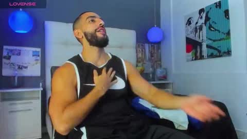 Yiyo online show from 11-13-25, 06:34