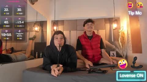 Snapshot of yizus_bonz chatting on 12-06-24, 07:10 yizus_bonz online show from 12-06-24, 07:10